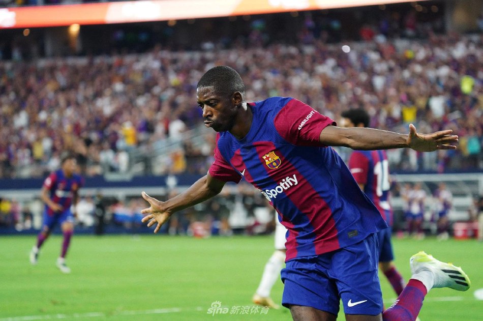 经凭借出色 经凭借出色